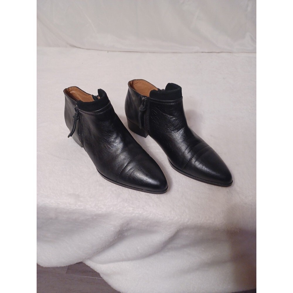 BETTYE Booties